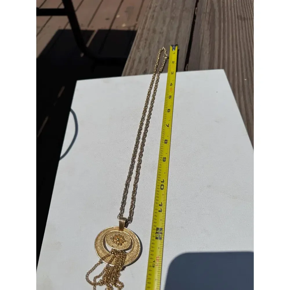 Vintage Avon Signed Gold Tone Necklace 24